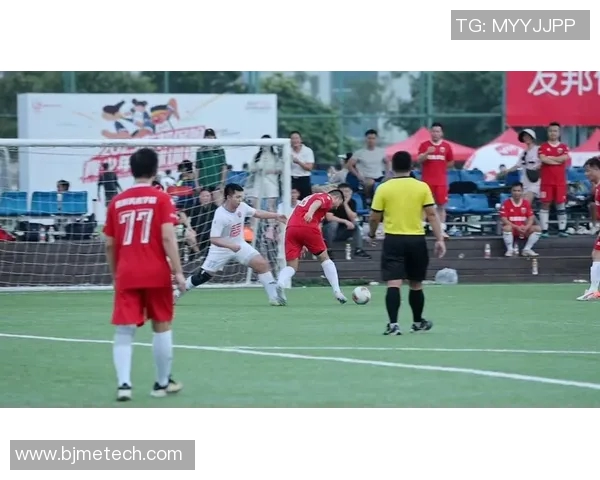 苍南足球明星有哪些他们的精彩瞬间与成就分享