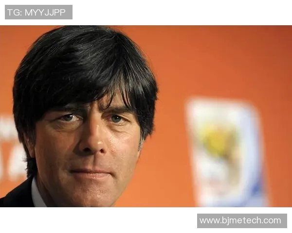 老烟枪足球明星背后的故事与传奇生涯揭秘